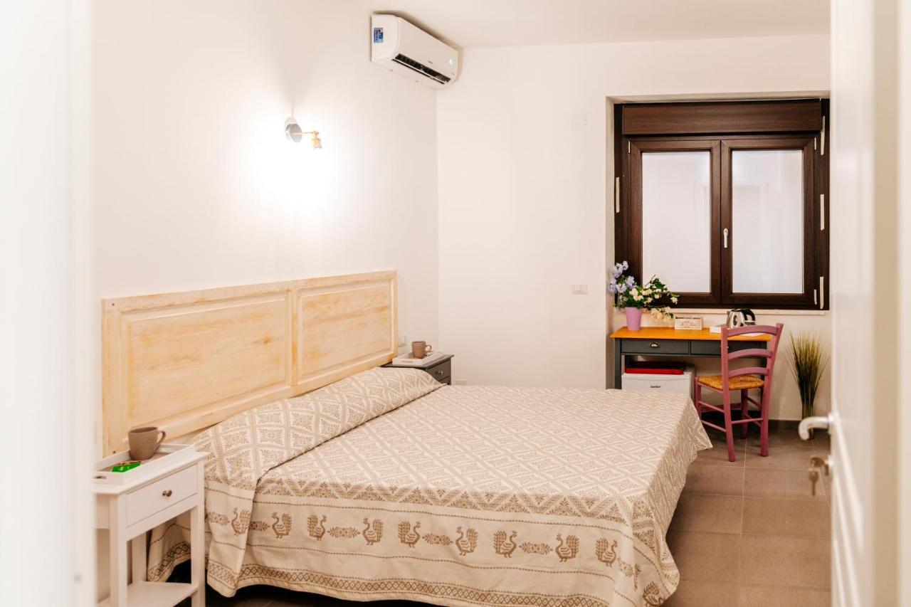 Domo Mediterranea Affittacamere-Guest House SantʼAntìoco Zewnętrze zdjęcie