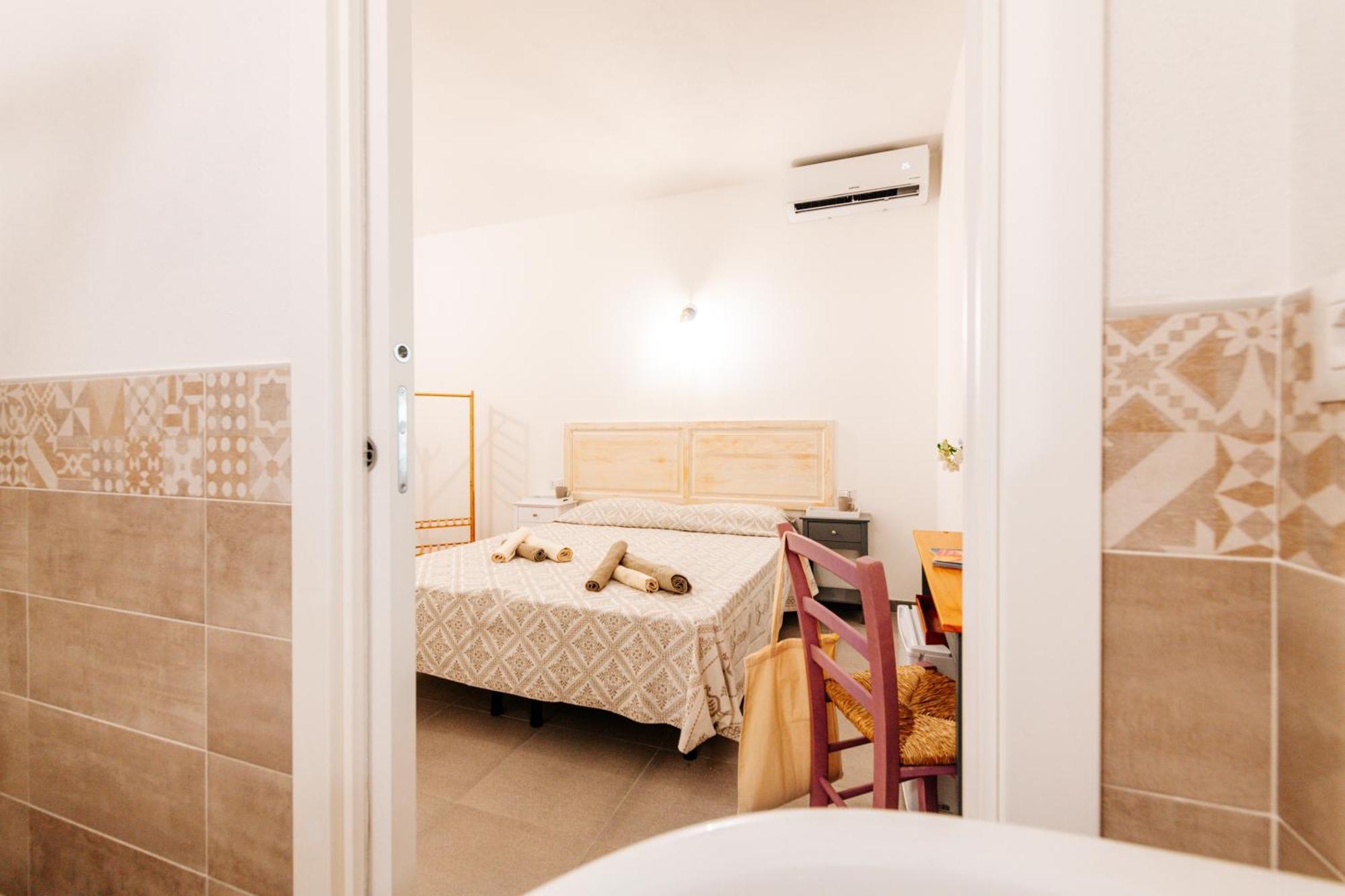 Domo Mediterranea Affittacamere-Guest House SantʼAntìoco Zewnętrze zdjęcie